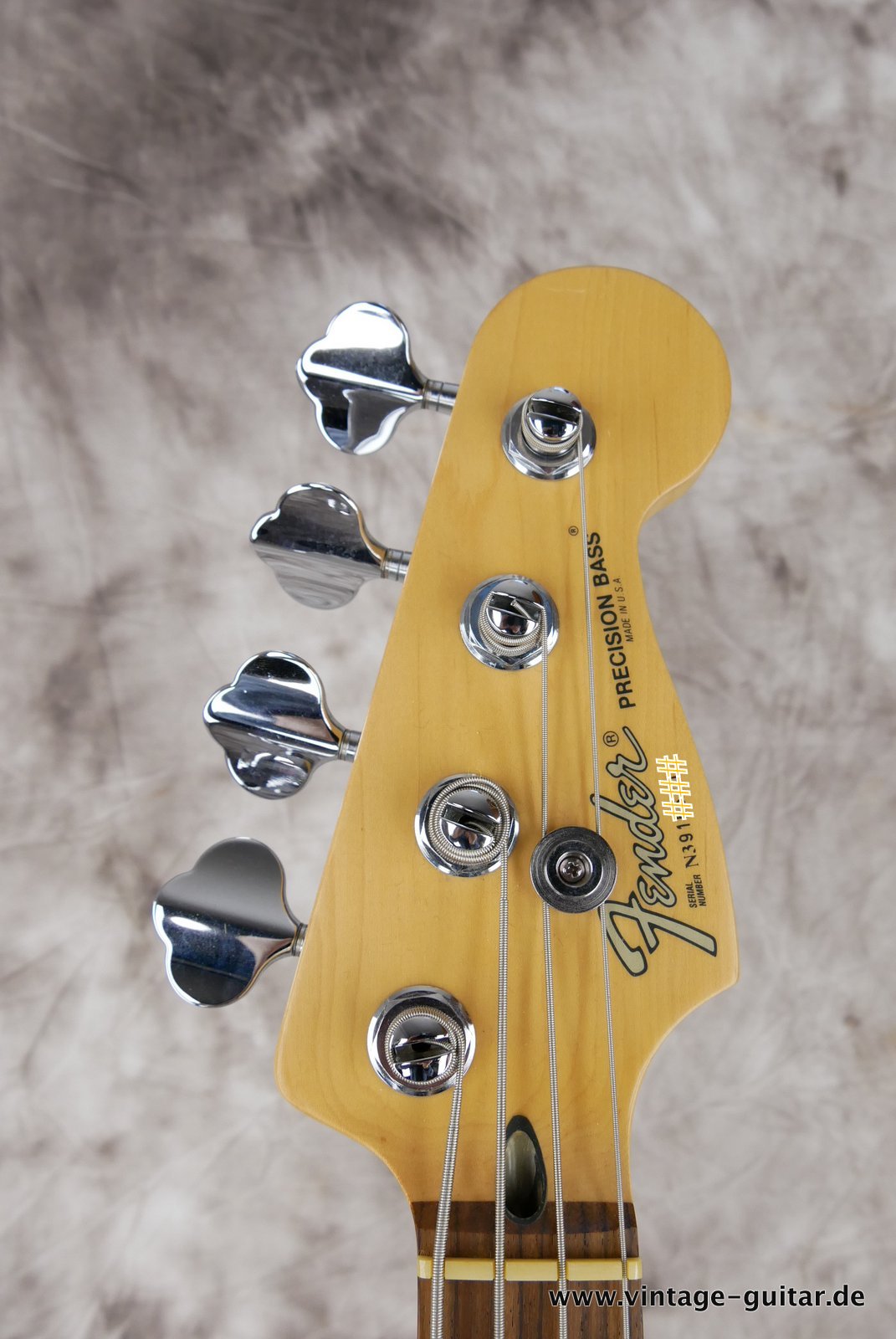 Fender Precision-Bass-1994-limited-edition-black-009.JPG
